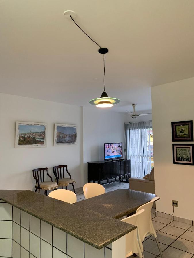 Apartamento Pe Na Areia E Aguas Tranquilas No Centro De Гуарапари Экстерьер фото